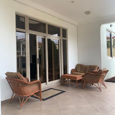 Sandpark Place, West Hills Mile 11 Экстерьер фото