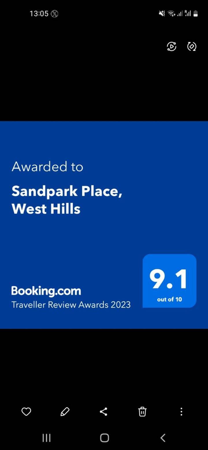 Sandpark Place, West Hills Mile 11 Экстерьер фото