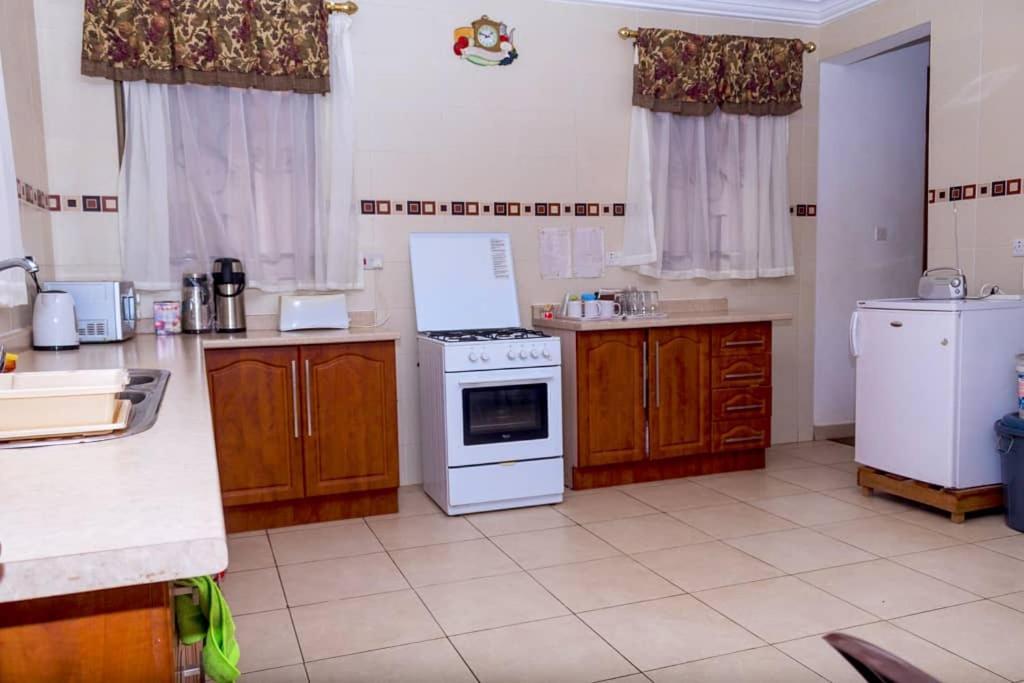 Sandpark Place, West Hills Mile 11 Экстерьер фото