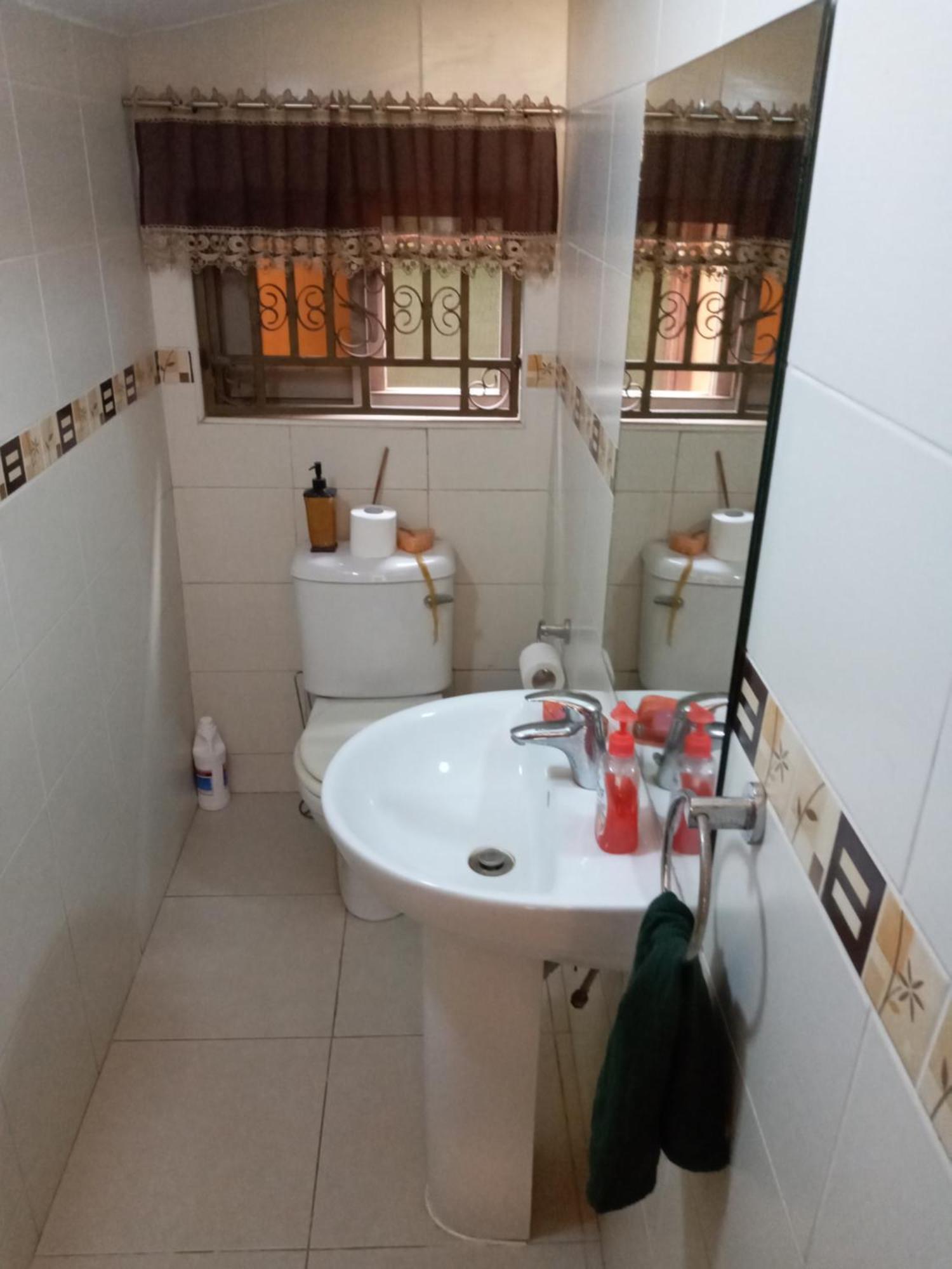 Sandpark Place, West Hills Mile 11 Экстерьер фото