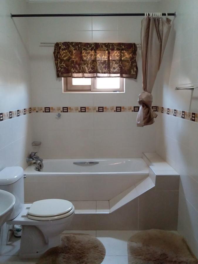 Sandpark Place, West Hills Mile 11 Экстерьер фото